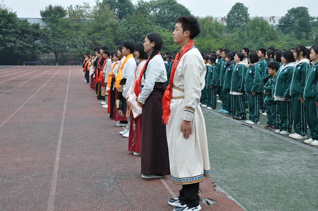 誦讀中華傳統(tǒng)國(guó)學(xué)經(jīng)典，踐行“五個(gè)學(xué)會(huì)三個(gè)規(guī)范”2.jpg